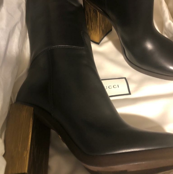 Authentic Gucci Black Leather Knee Boot Size 37.5 - Picture 5 of 6